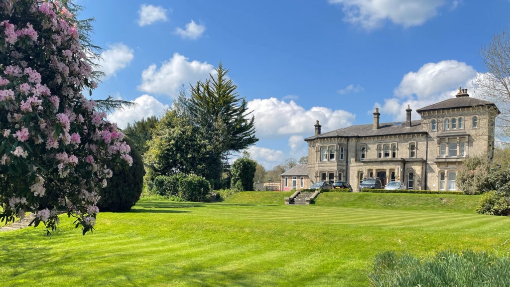 Hengoed Park is located in the heart of Shropshire, and with 11 acres of extensive parkland.